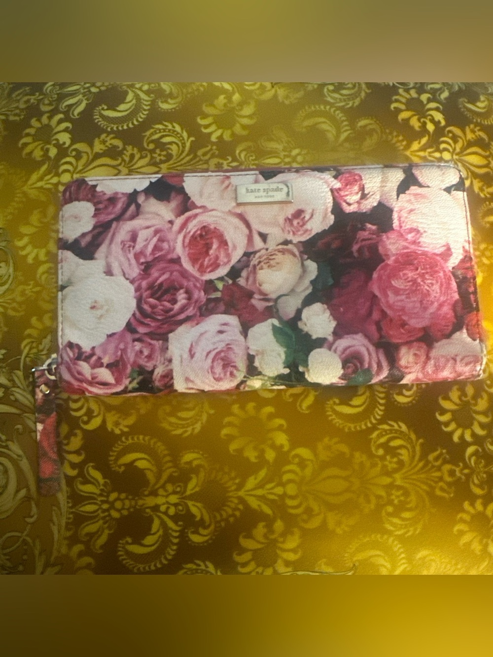 kate spade Floral Zip Wallet in Grant StreetPink, Red and Cream Rose Print